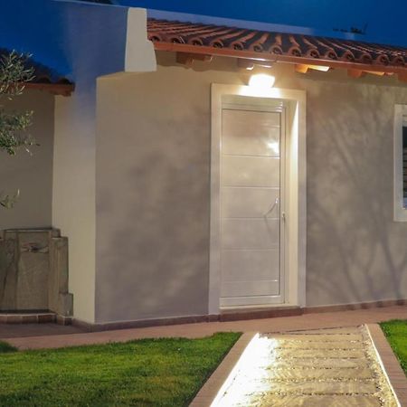 Spitakia-Cozy & Comfy Apartments 10Minutes From The Airport Артемида Екстериор снимка